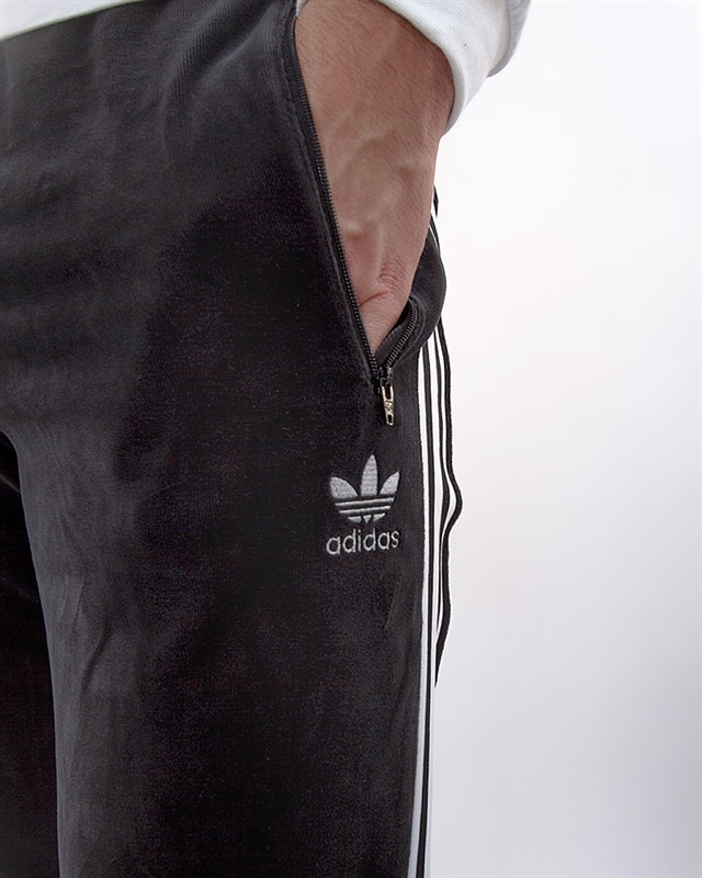 Adidas originals cozy pants 2025