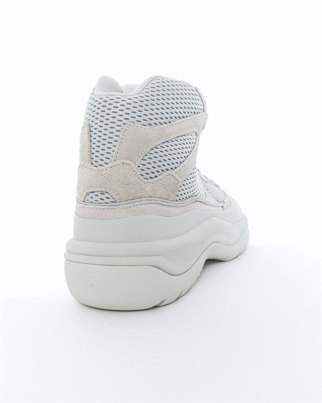 Yzy dsrt deals bt adults