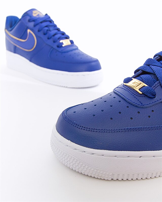 Nike Air Force 1 07 Essential Icon Clash | AO2132 401 | Blå Nike Air Force 1 '07 Essential Deep Royal BlueWhite