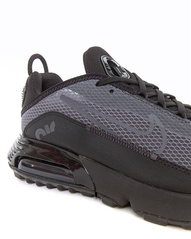 nike 2090 react