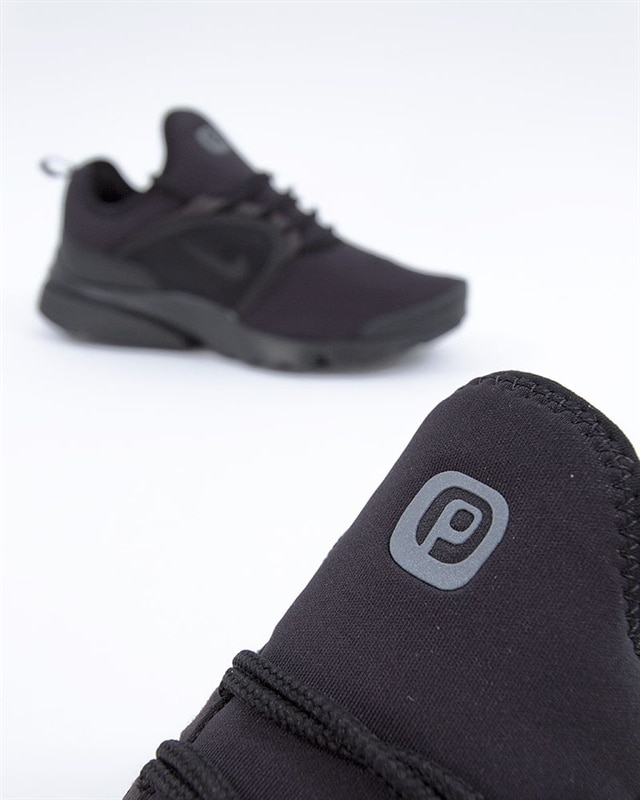 Nike Presto Fly World | AV7763-003 | Svart | Sneakers | Skor | Footish