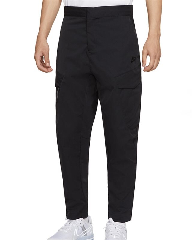 Nike Sportswear Tech Essentials Pant (DH3866-010)