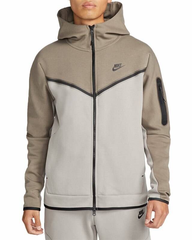 Nike Sportswear Tech Fleece (DV0537-040)