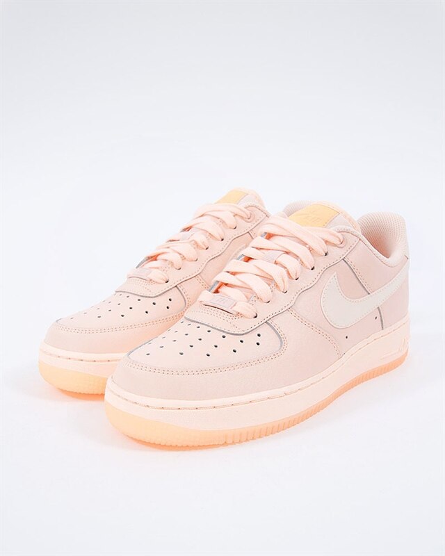 Nike Women's WMNS Air Force 1 07 ESS, Crimson TintCrimson Nike Women's WMNS Air Force 1 07 ESS, Crimson TintCrimson