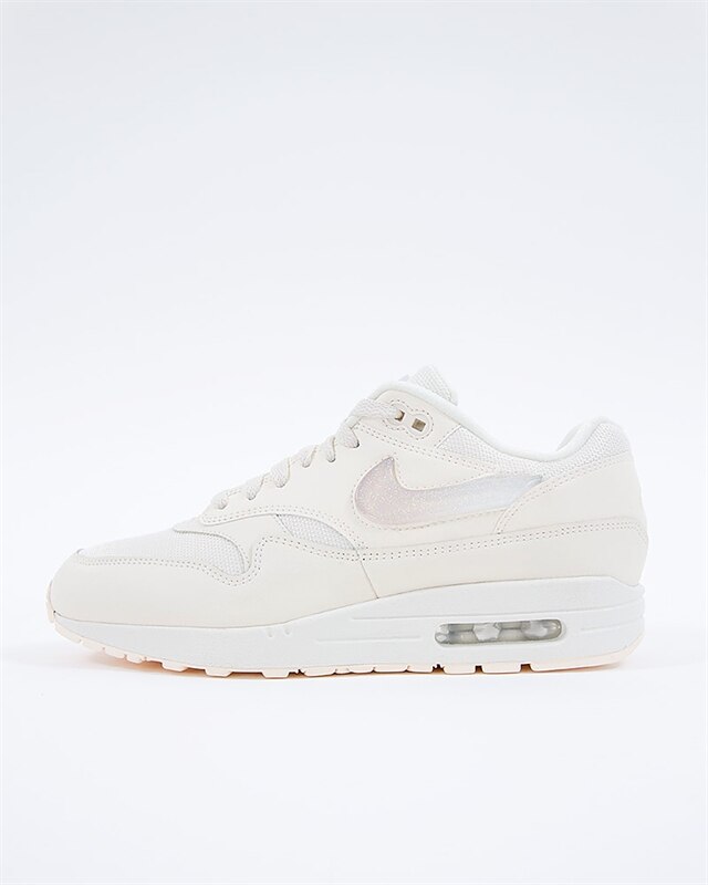 Nike Wmns Air Max 1 JP | AT5248 100 | Vit | Sneakers | Skor | Footish nike air wmns air max 1