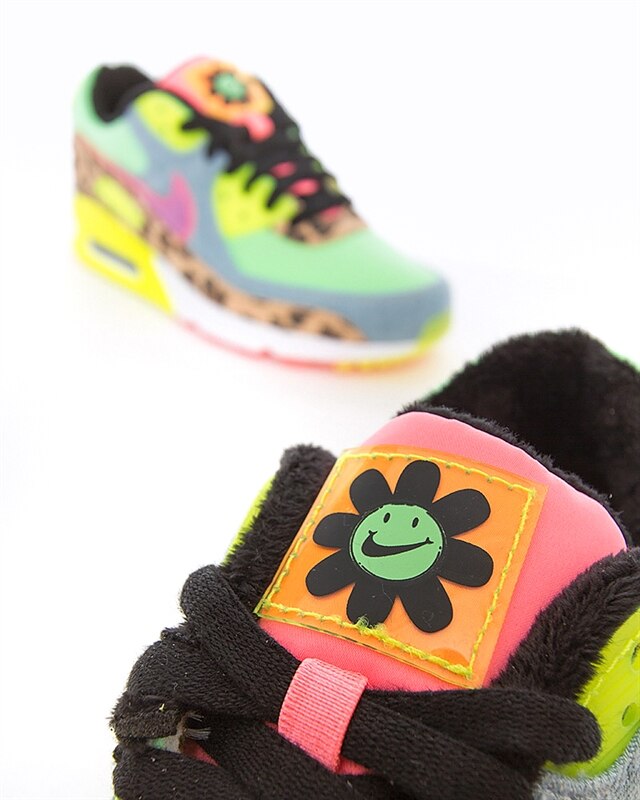 Nike Wmns Air Max 90 LX | CW3499-300 | Grün | Sneakers | Schuhe | Footish
