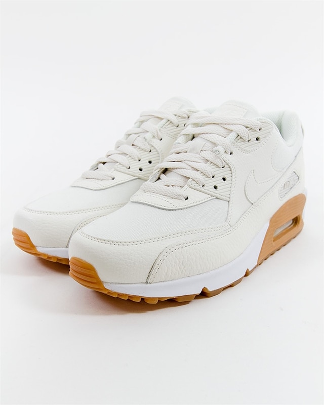 Nike Wmns Air Max 90 Premium 896497 100 Vit Footish: If you´re into sneakers Nike Wmns Air Max 90 Premium 896497 100 Vit Footish: If you´re into sneakers