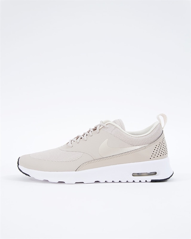 White air max thea size 9 hotsell