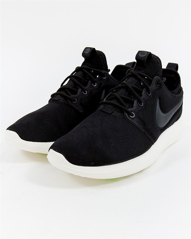 All black roshe two shop