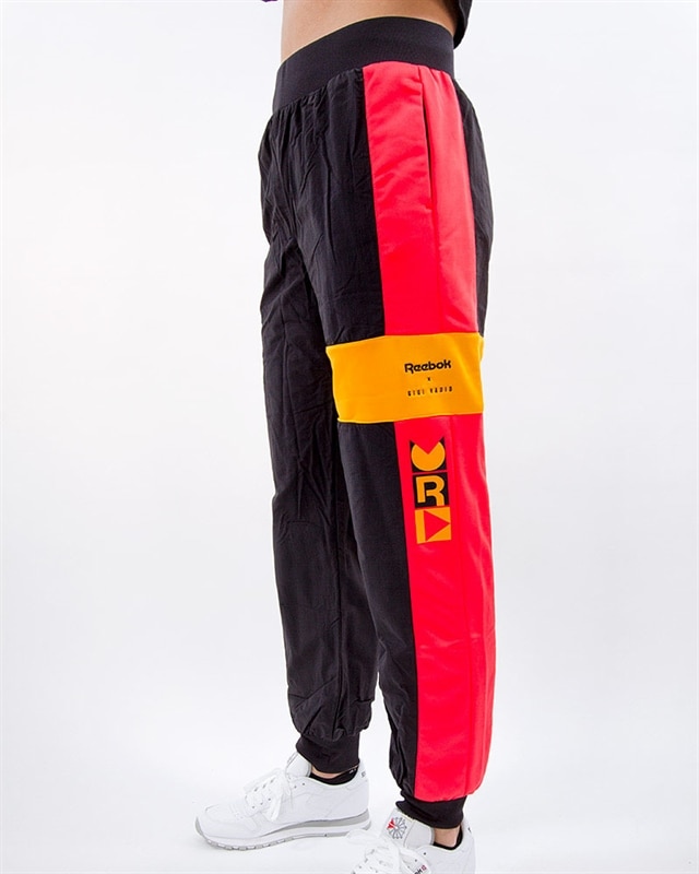 Reebok Gigi Track Pants DY9375 Svart Klader Footish