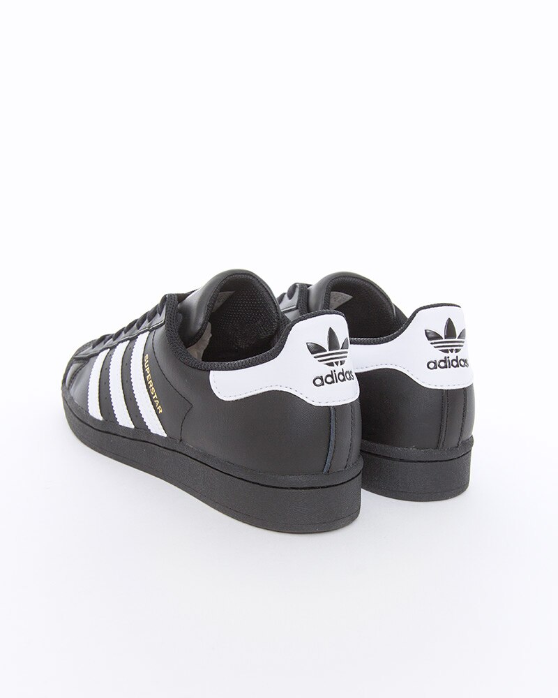adidas Originals Superstar | EG4959 | Svart | Sneakers | Skor | Footish