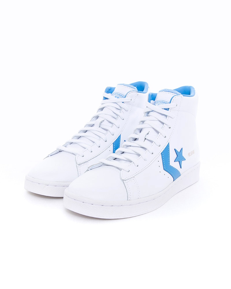 converse pro leather mid on feet