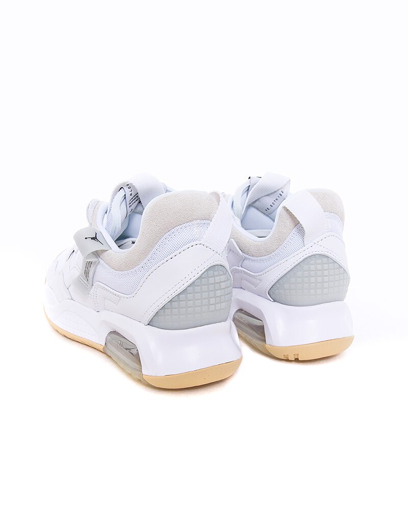 wmns ma2