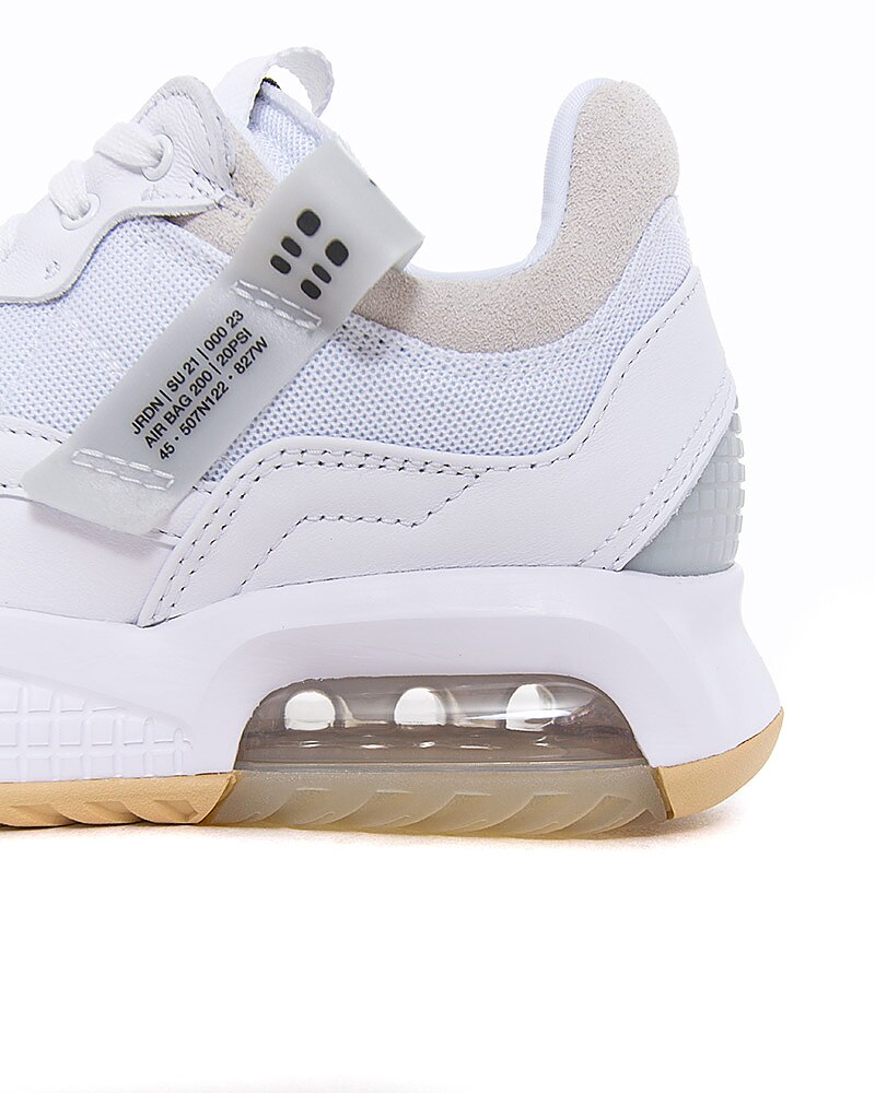 wmns ma2