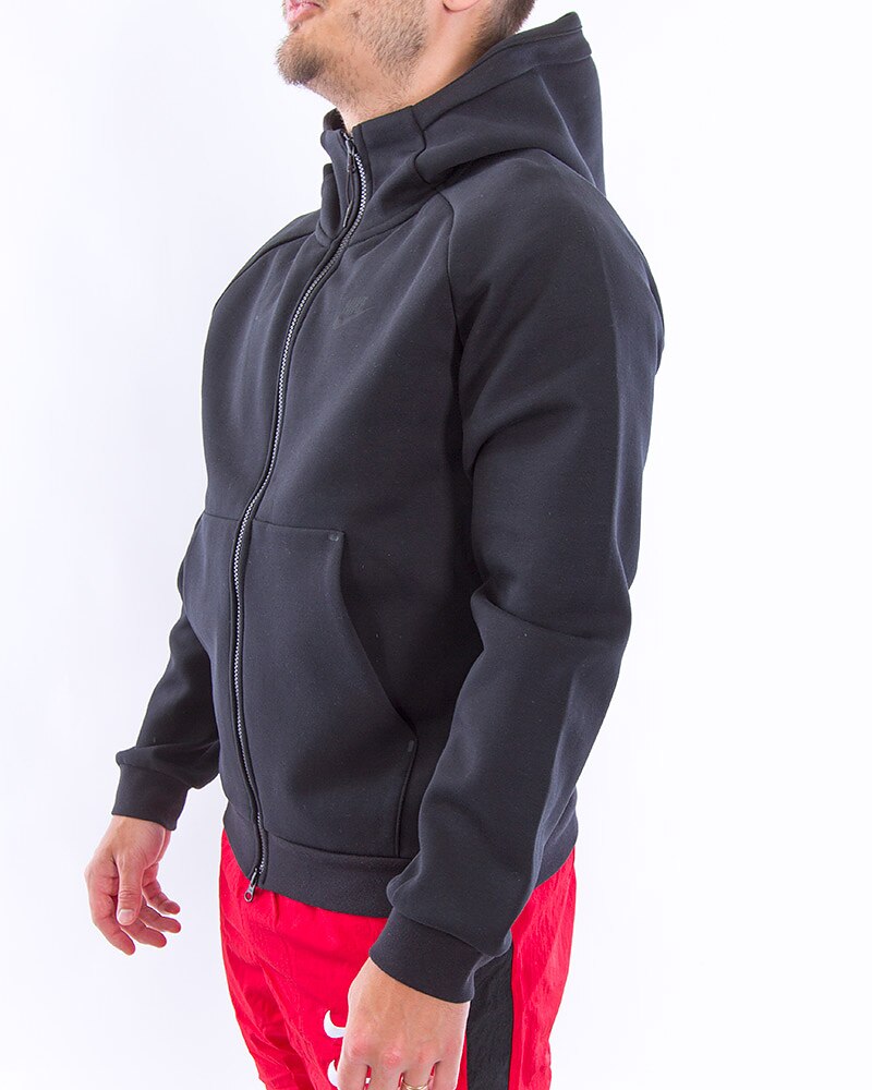 Nike NSW Winter Fleece Hoodie | BV3701-010 | Svart | KlÃ¤der | Footish