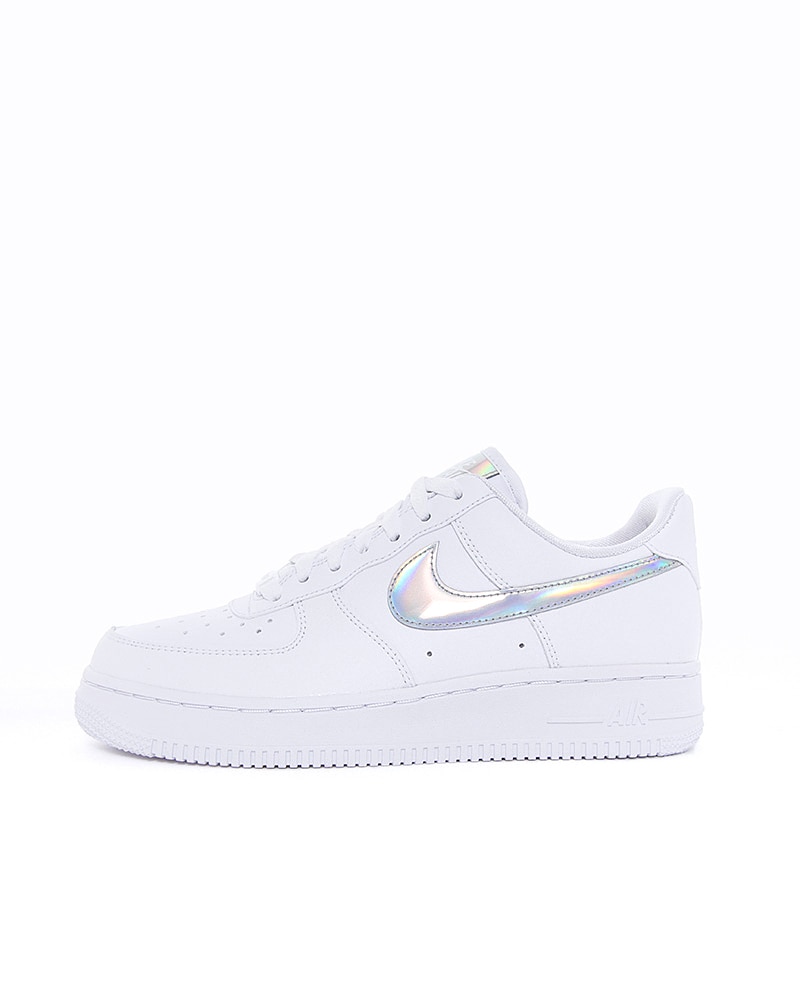 nike wmns essential